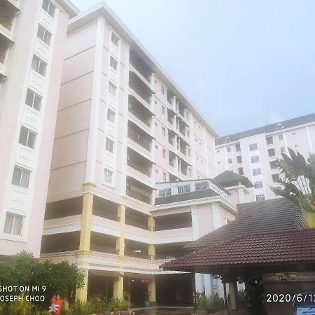 Bali Resort Apartment - Two Bedroom Unit Phnom Penh Eksteriør billede